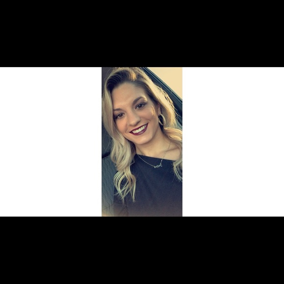 Meet your Posher, Dawn - Picture 1 of 1